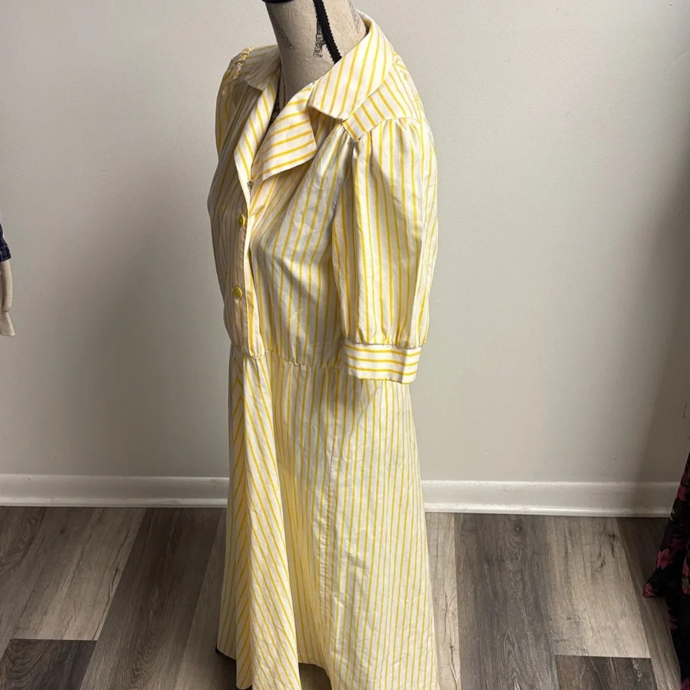 Vintage 60’s Yellow Striped Midi Dress - Picture 3 of 16